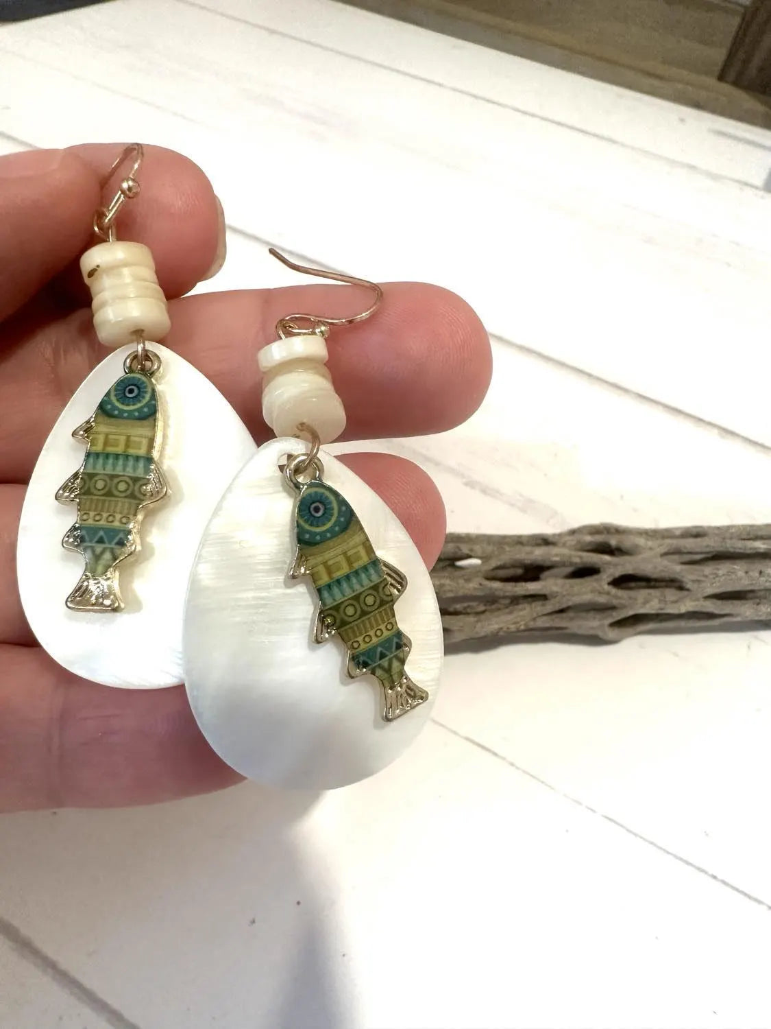 Dangle Shell Fish Earrings