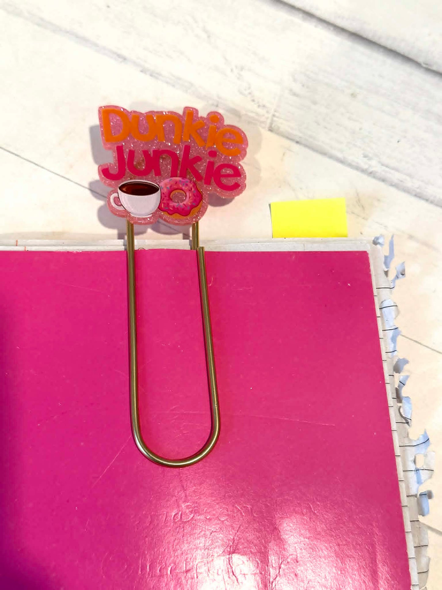 Dunkin Jumbo Paperclip